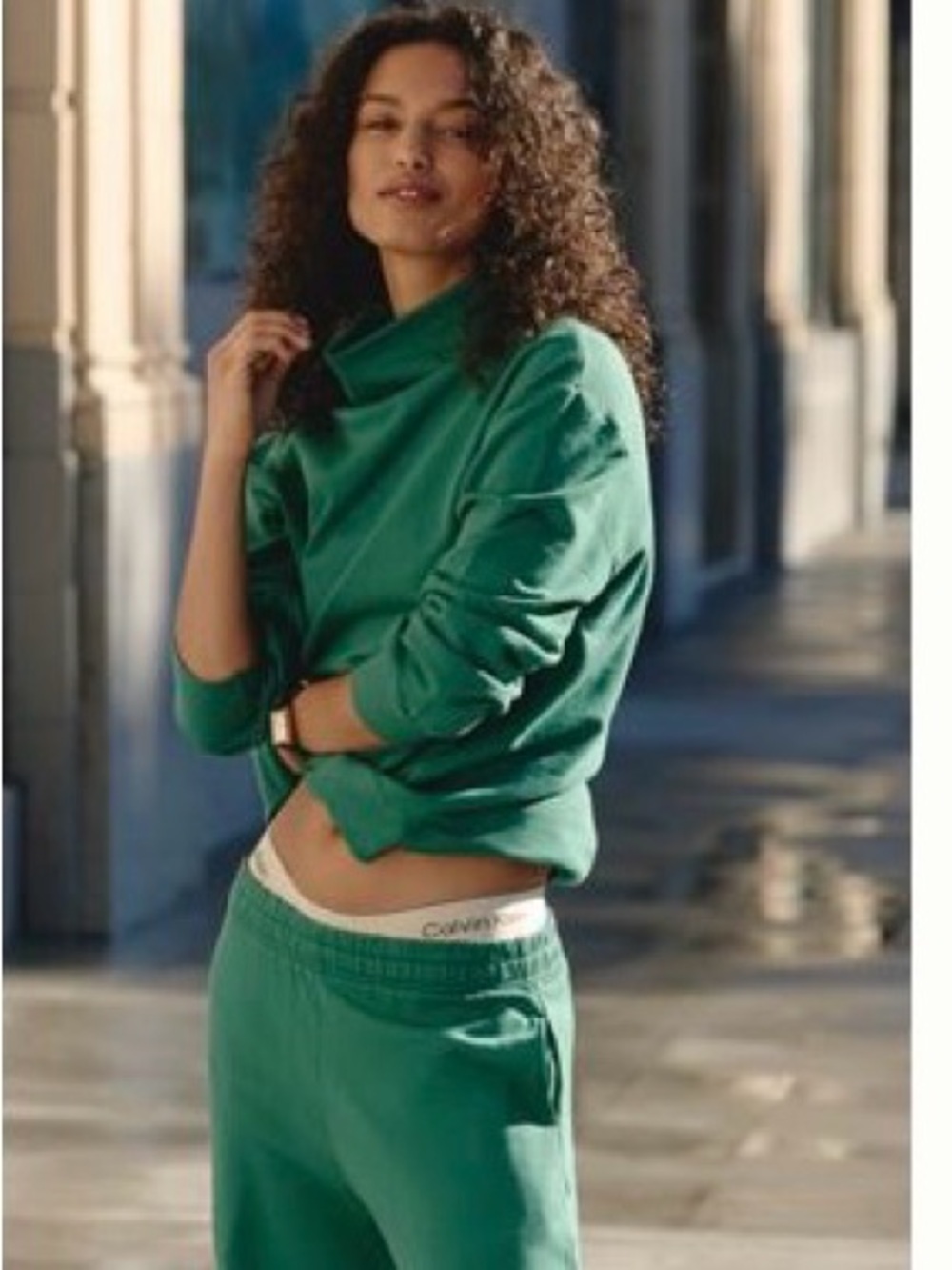 Women's Green Cowl Neck Pullover Sweater